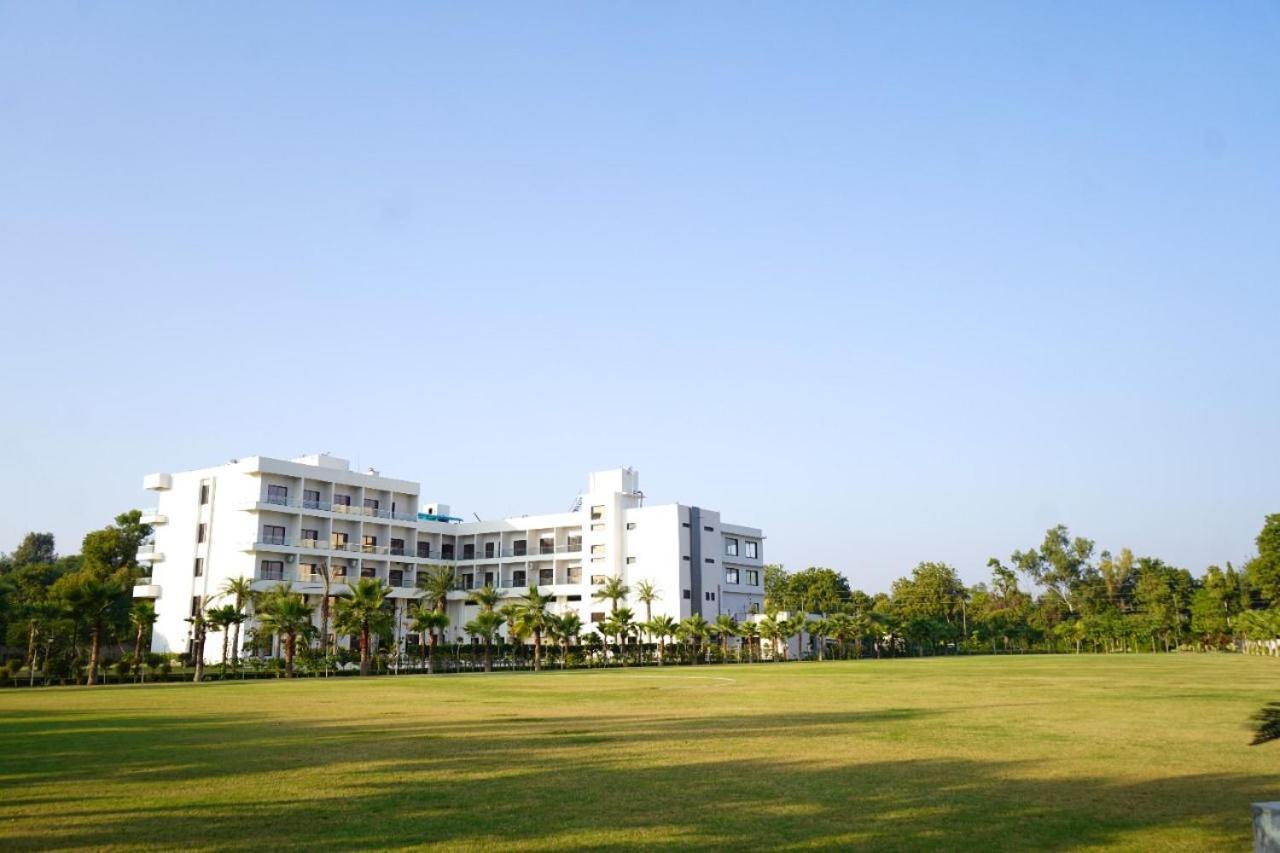 Pride Resort & Convention Center Ranakpur Near Ranakpur Dam Sādri Exteriér fotografie